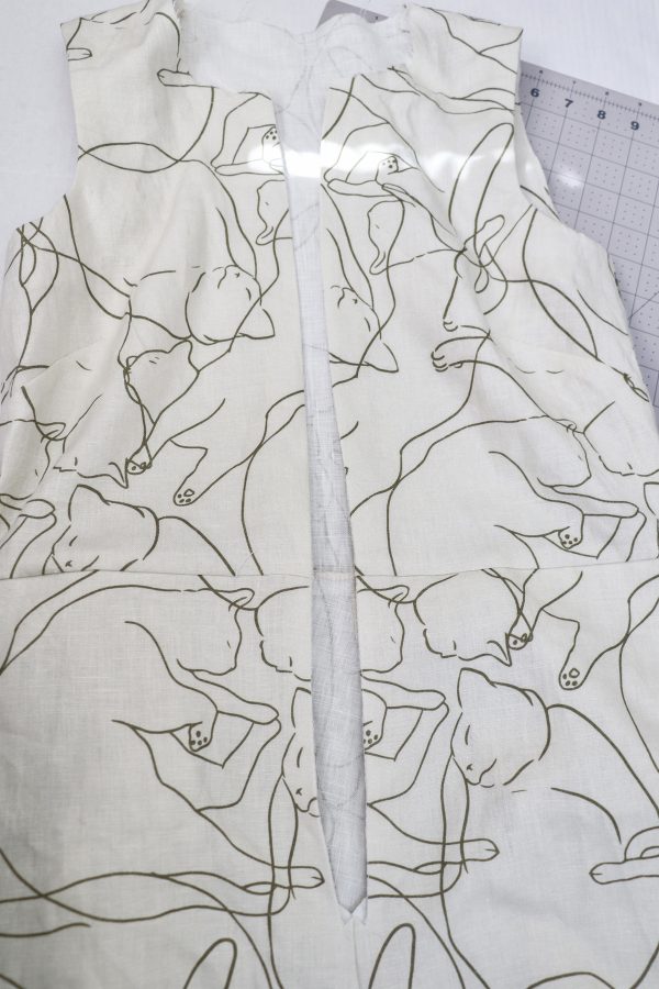 how to hack a zipper front on the Durban jumpsuit by Megan Nielsen Patterns