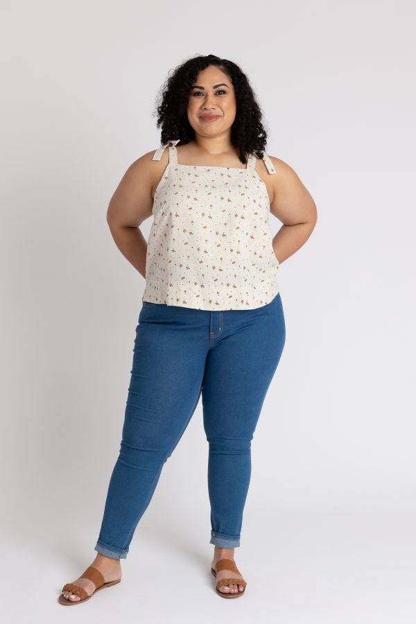 Marri Curve View A camisole front