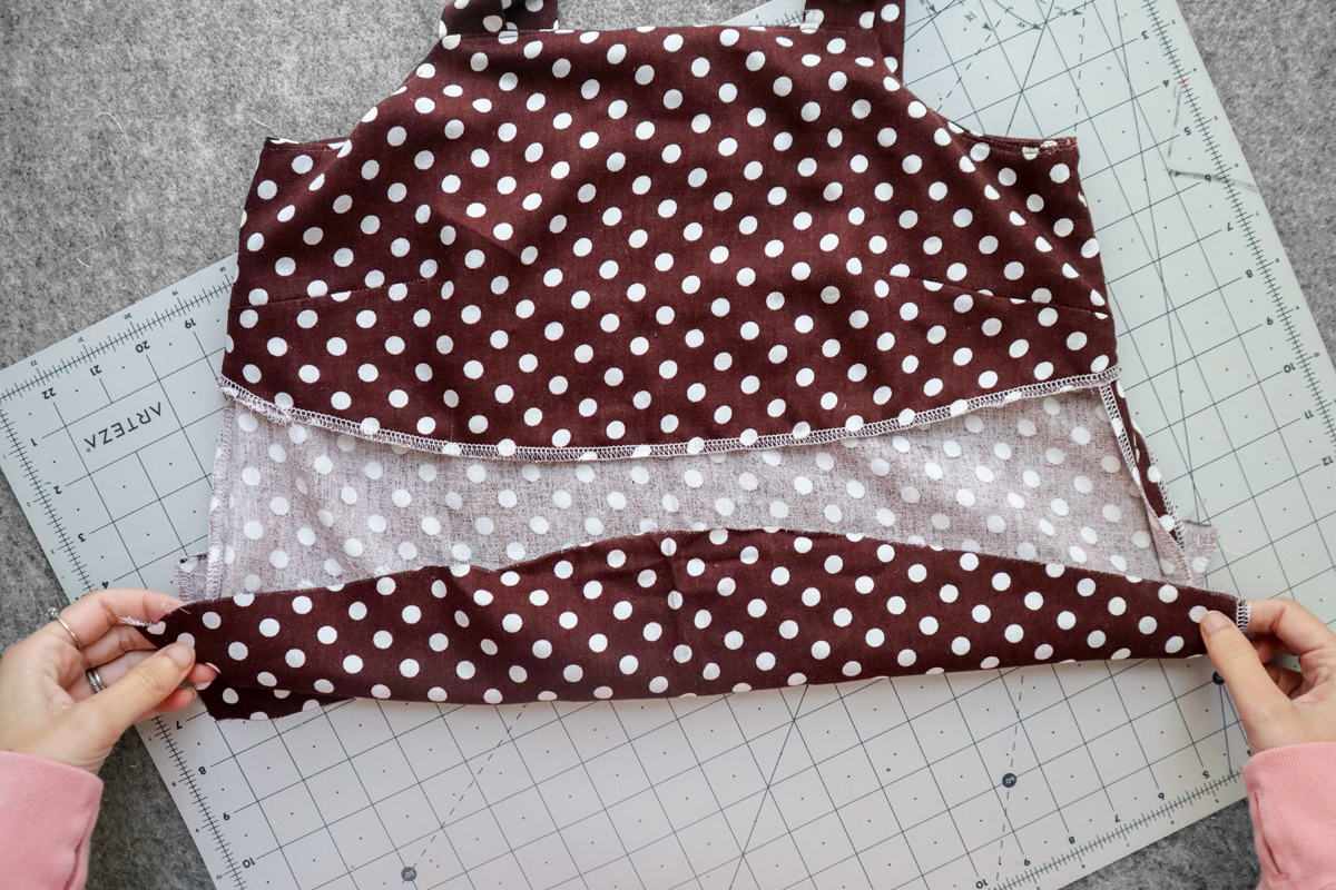 how to sew the cami hem facing on the Marri sewing pattern by Megan Nielsen Patterns