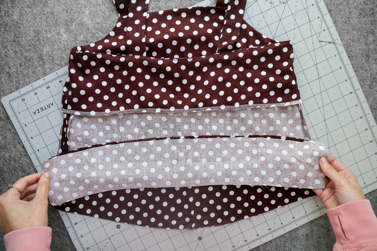 how to sew the cami hem facing on the Marri sewing pattern by Megan Nielsen Patterns
