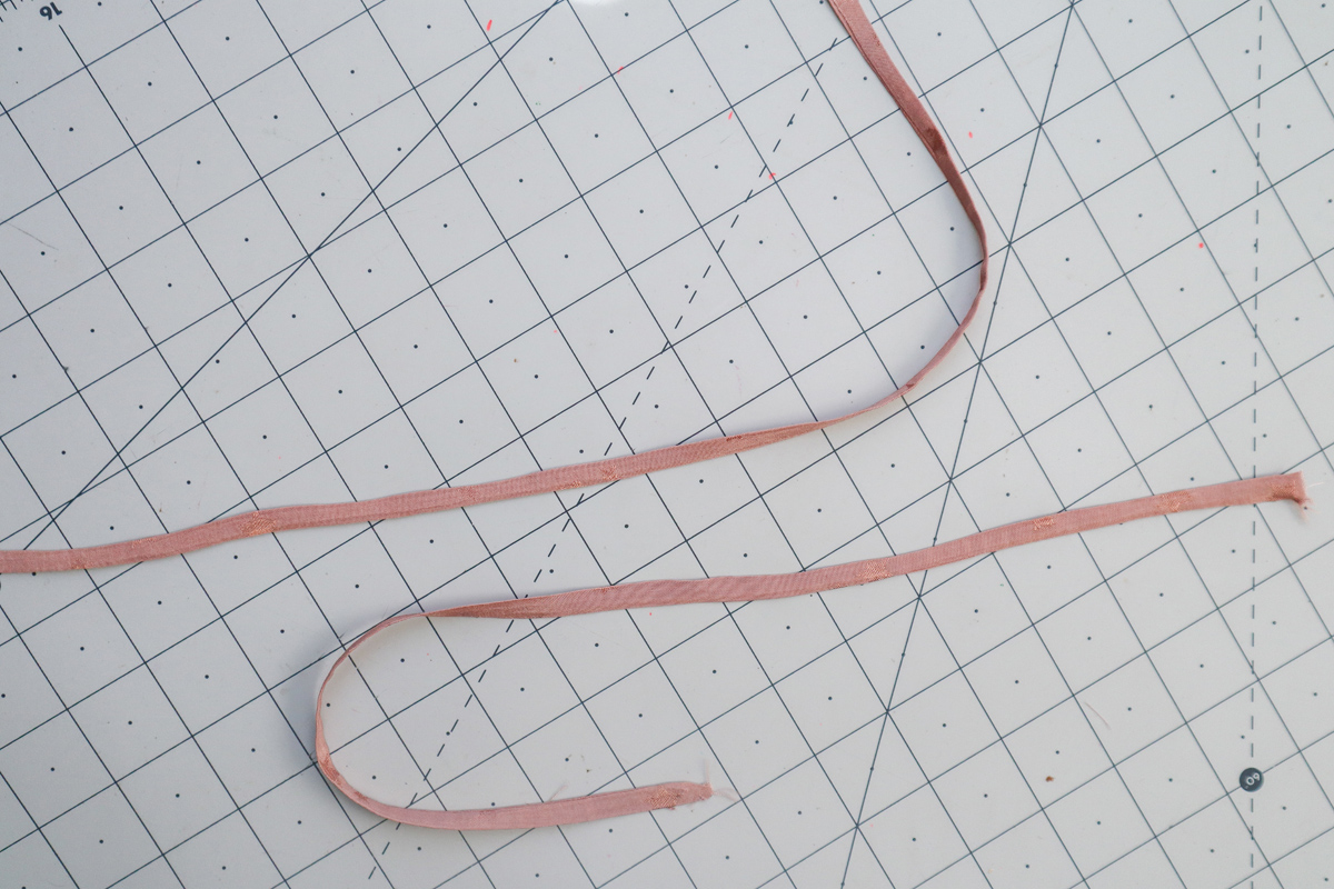 how to sew the straps and facing of view C of the Marri sewing pattern by Megan Nielsen Patterns