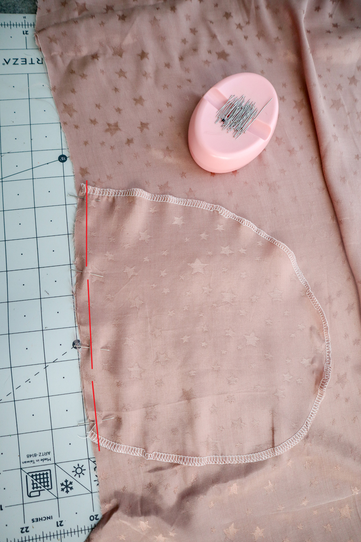 how to sew the pockets and side seams of view C of the Marri sewing pattern by Megan Nielsen Patterns