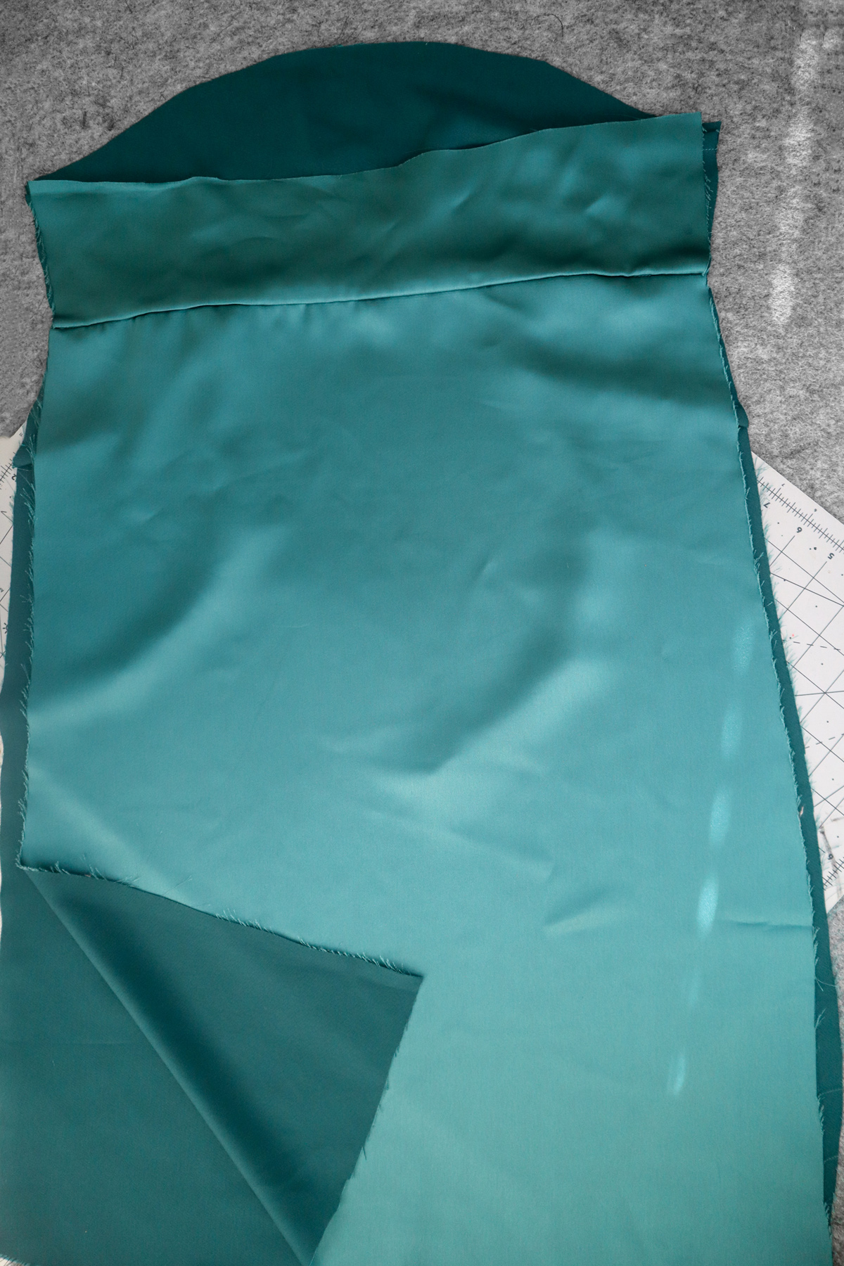 how to sew french seams on the Marri sewing pattern by Megan Nielsen Patterns