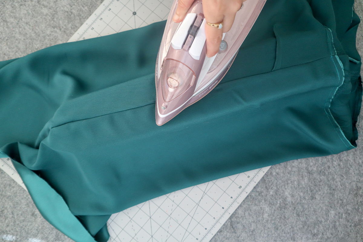 how to sew french seams on the Marri sewing pattern by Megan Nielsen Patterns