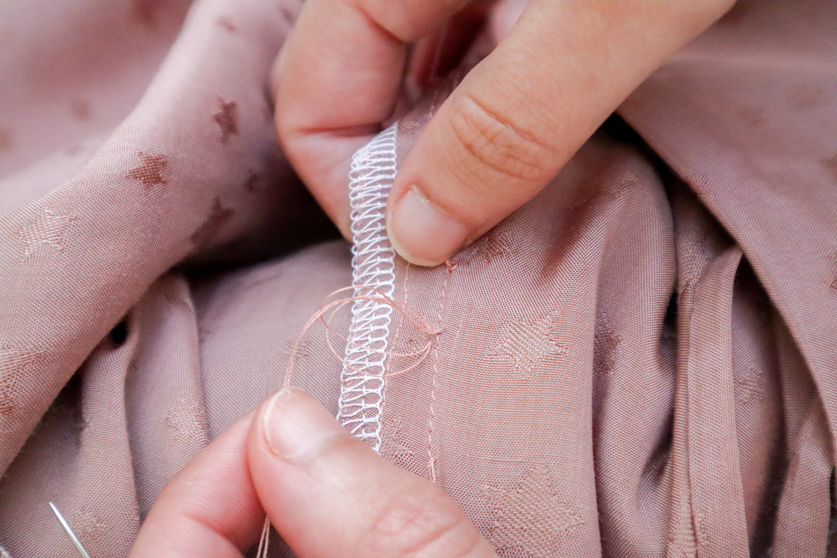 how to make a belt and thread loops for the Marri sewing pattern by Megan Nielsen Patterns