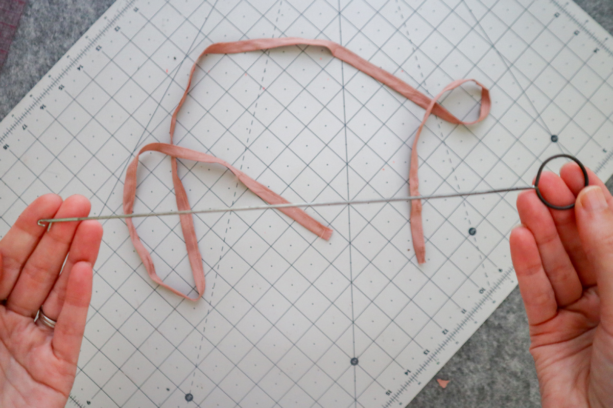how to make a belt and thread loops for the Marri sewing pattern by Megan Nielsen Patterns