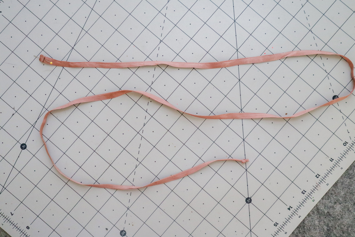 how to make a belt and thread loops for the Marri sewing pattern by Megan Nielsen Patterns